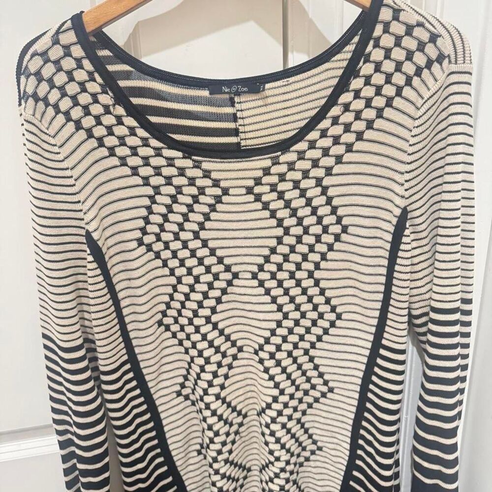 Nie + Zoe XL Black & Cream Mixed Stripe Knit Top.